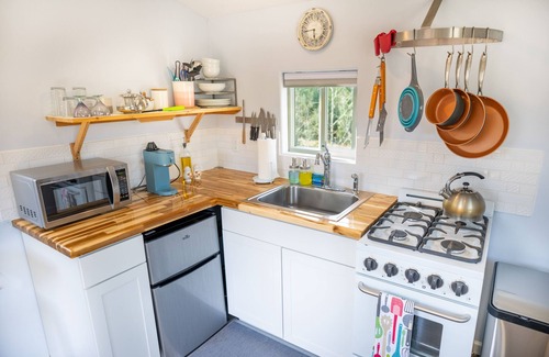 Bear Creek House | Amazing views on a quiet street just outside of Seward, AK