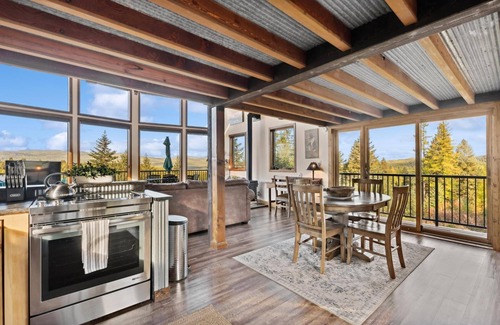 Whitefish House | Amazing views! Plus a Private Guest House! Grill!