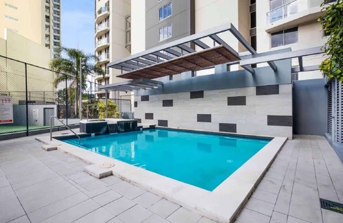 Brisbane Central Business District Apartment | Amazing Views & Pool|Huge Family Apartment