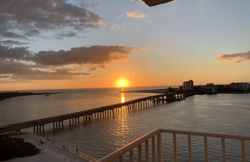 Fort Myers Beach Condo | Amazing views of the Gulf with a private beach! Lovers Key Beach Club #801