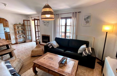 Calonge House | AMAZING VILLA with, chimney, heating, private swimming pool & great views.