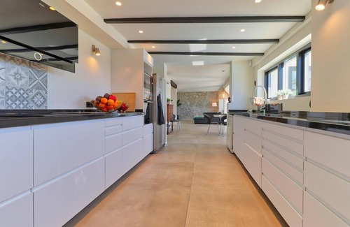 Mijas Villa | Amazing Villa with Panoramic Mountain Views, Terrace, Pool & Wi-Fi
