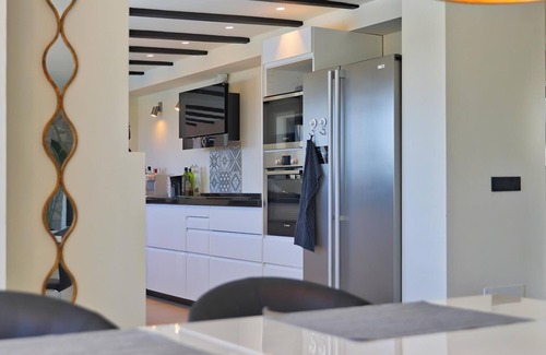Mijas Villa | Amazing Villa with Panoramic Mountain Views, Terrace, Pool & Wi-Fi