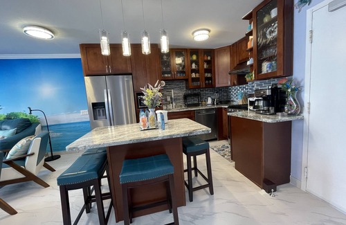Waikiki Condo | Amazing waikiki Beach condo 2Bed2Bath+free Parking