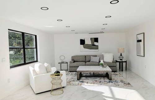 Sunset House | Amazing Waterfront Home with Boating Dock