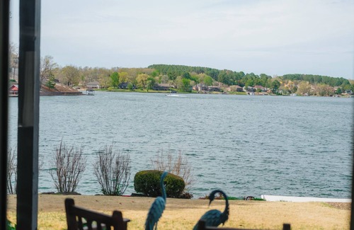 Bella Vista House | Amazing Waterfront Family Home+Game Room+2 Kitchens+Firepit+Kayaks+Boat Dock