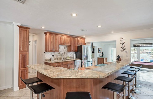 South Sarasota House | Amazing Waterfront Home with Private Dock & Large Pool w 4 Ensuites