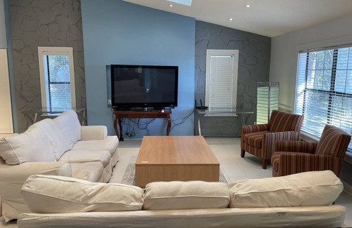 Eastpoint House | Amazing Waterfront Views! Close to Marina, Kayaks, Game Room, Pets Ok!