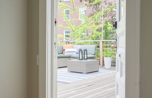 West End Apartment | Amazing West End apartment walkable to downtown and the waterfront.