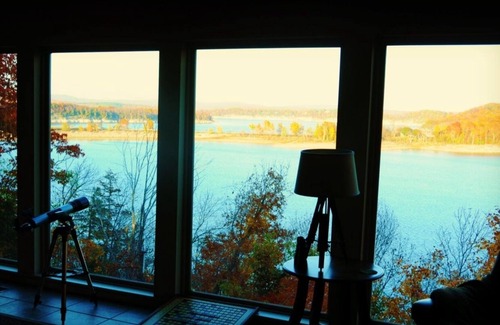 Beaver Shores House | Amazing year-round lake view retreat with hot tub!