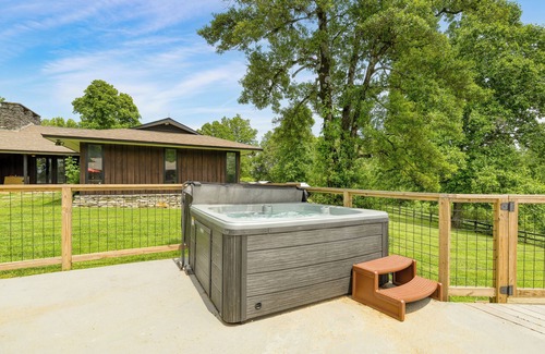 New Market House | Amber Escape by AvantStay | 3 Unique Spaces + Pool