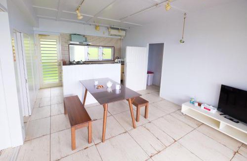 Kabira House | amber moon