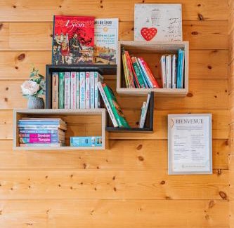 Saint-Genis-les-Ollieres Apartment | Ambiance Bois & Charme Proche Lyon