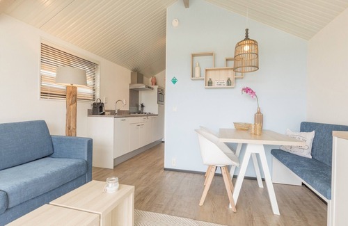 Hollum Apartment | Ameland Lodge w/Veranda