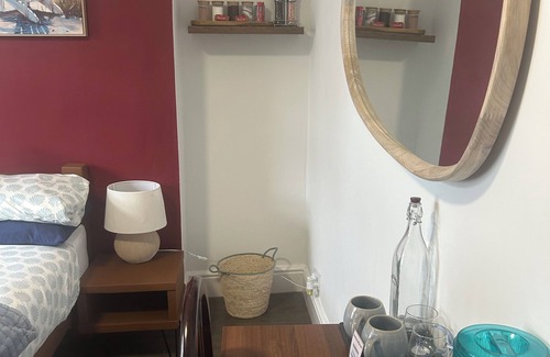 Castle Bed & Breakfast | Amelia Airheart