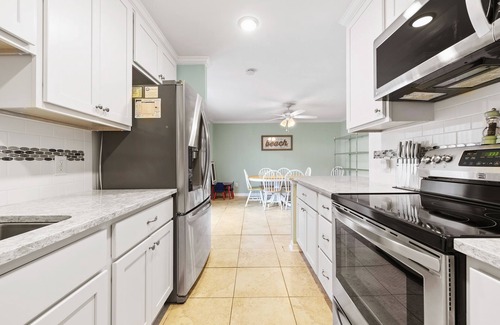 Fernandina Beach Condo | Amelia Island Condo 3bd/2.5ba-Close to beach, pool & Main Beach. Family friendly