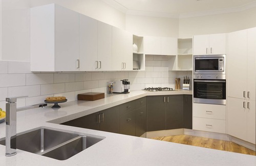 Lovedale House | Amelia-Rose - Charming Country Home