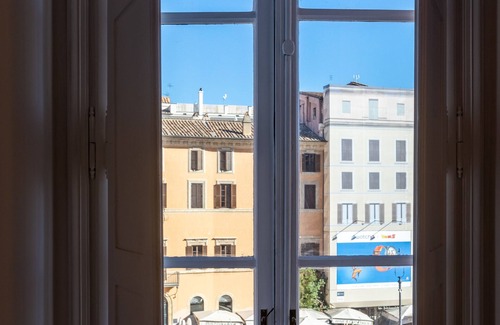 Rione V Ponte Apartment | AMELIE SUITE NAVONA