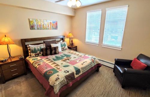 Winter Park Apartment | Amenities Deck Level, Walk to Gondola WP Resort