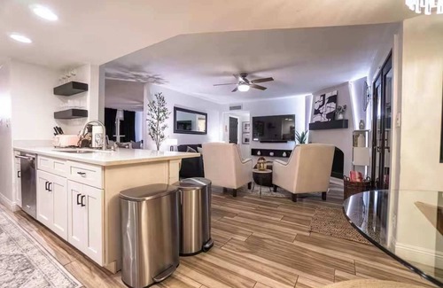Raskin Estates House | Amenities galore at the Cactus Bloom Casita