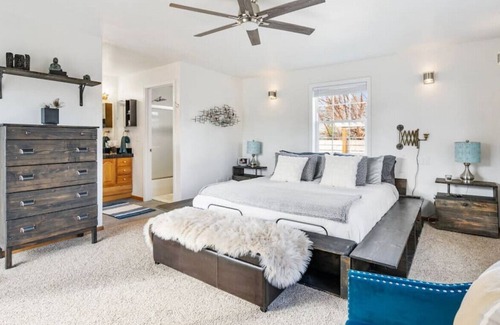 Woodstock House | Amenity packed Bungalow w/Office & Hot Tub - Pet Friendly!