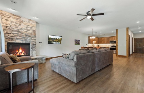 Crosslake Condo | Amenity packed Condo #820 Shores of Cross Lake