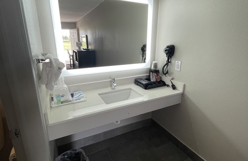 Muskogee Hotel | America's Best Inn