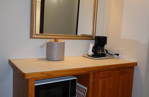 Annandale Hotel | America's Best Value Inn