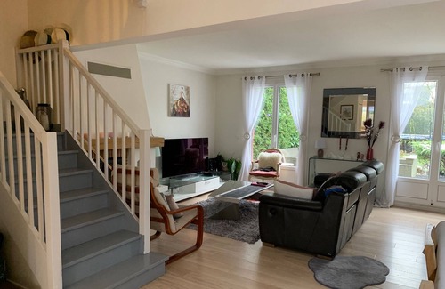 Lesigny House | AMERICAN house at 20 minutes Disneyland with swimming pool