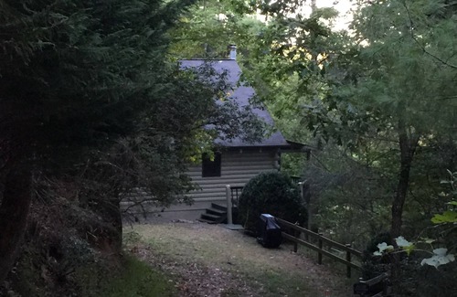 Suches Cabin | American Indian Decorated Log Cabin On Toccoa River Awaits Your Arrival!