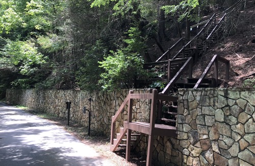 Suches Cabin | American Indian Decorated Log Cabin On Toccoa River Awaits Your Arrival!