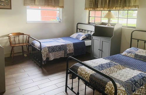 Sylvan Shores House | Americana Cottage