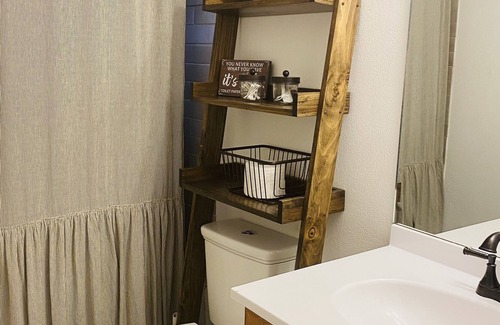 Sylvan Shores House | Americana Cottage