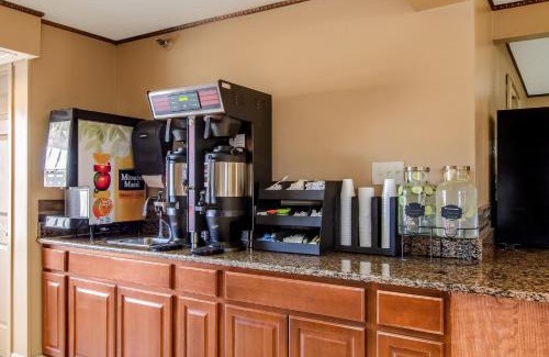 Fort Collins Hotel | Americas Best Value Inn & Suites Ft Collins E at I-25