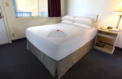 Sunshine Hotel | Americas Best Value Inn Plaquemine