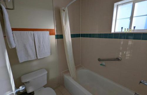Port Hueneme Hotel | Americas Best Value Inn Oxnard-Port Hueneme