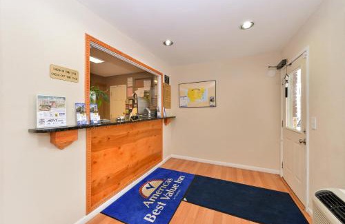 Talbot's Corner Hotel | Americas Best Value Inn Near Downtown Nashville