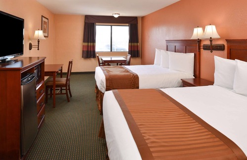 Bakersfield Hotel | Americas Best Value Inn & Suites Bakersfield E