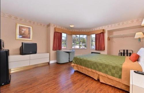 San Clemente Hotel | Americas Best Value Inn San Clemente Beach