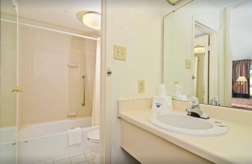 Wilson Apartment | Americas Best Value Inn Wilson - 2 Double Beds Non-Smoking (GROUND FLOOR)