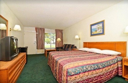 Wilson Apartment | Americas Best Value Inn Wilson - UNIT 5 (ONE BEDROOM) GROUND FLOOR