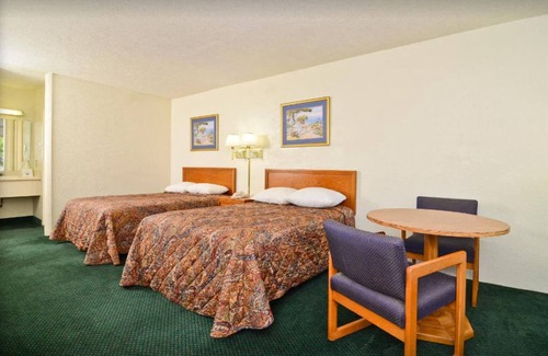 Wilson Apartment | Americas Best Value Inn Wilson - UNIT 9 2 BED GROUND FLOOR