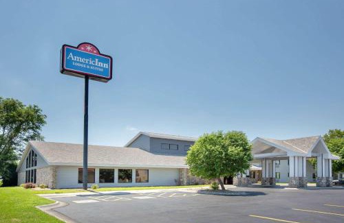 Lincoln Hotel | AmericInn by Wyndham Lincoln North