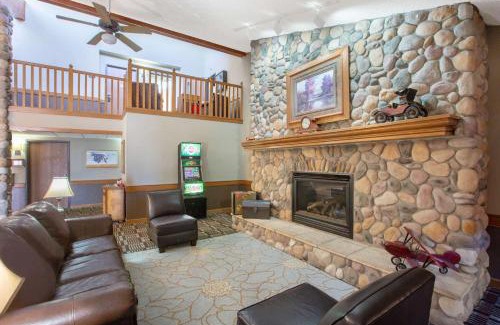 Lincoln Hotel | AmericInn by Wyndham Lincoln North