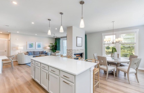 Colington Condo | Amethyst Arc - Premium Corner Condo, Sunset Views, King Suite