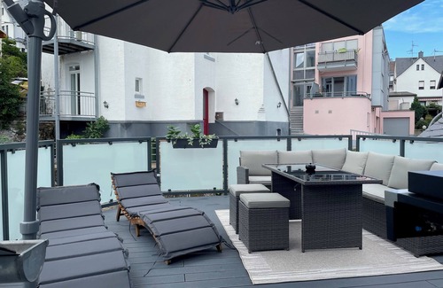 Montabaur Apartment | Amethyst - Right next to the castle, terrace, switch & stream