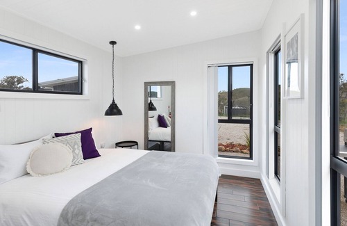Grattai House | 'Amethyst' with Spa in Mudgee at Kundalini Lodge