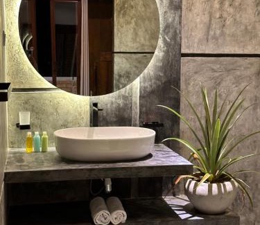 Thalaramba Hotel | Ami Mirissa