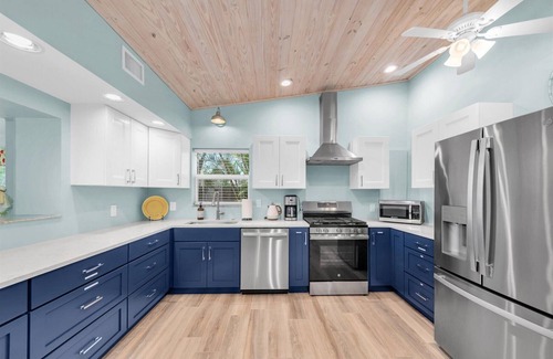 Anna Maria House | AMI North End Private Heated Pool. 1.2 blocks to beach!