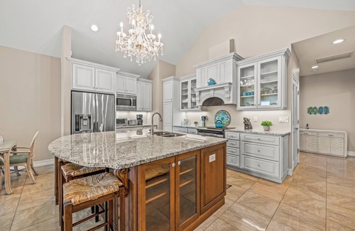 Anna Maria House | AMI Oasis! Pine Avenue is Next Door!~Heated pool/Putt Putt~Steps to Beach!